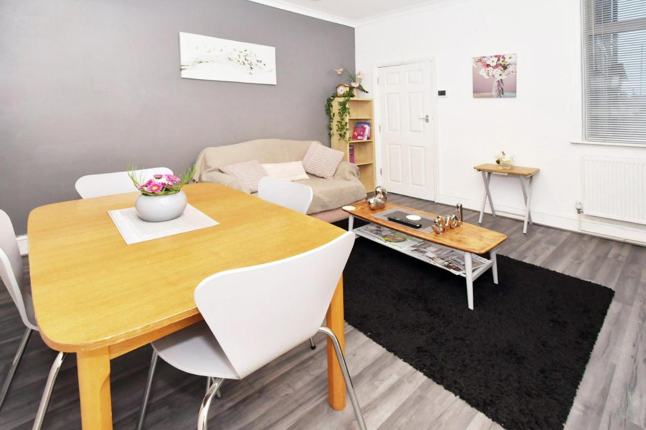 Townhouse @ Hanley Road Stoke מראה חיצוני תמונה